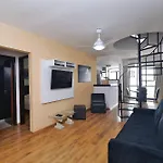 Amável cobertura duplex com piscina particular, a 2 minutos da praia de Copacabana!