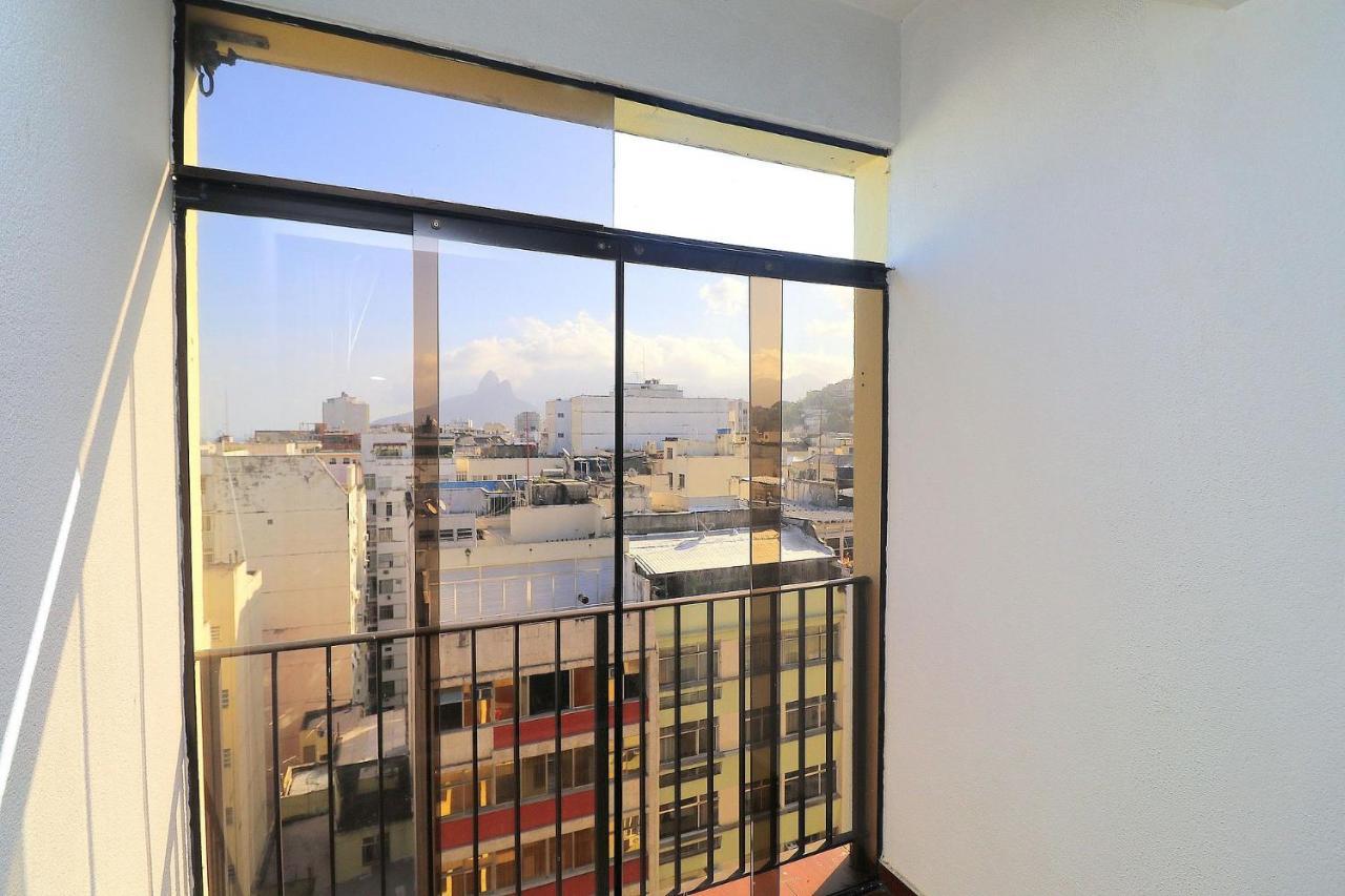 Amável Cobertura Duplex Com Piscina Particular, A 2 Minutos Da De Copacabana!