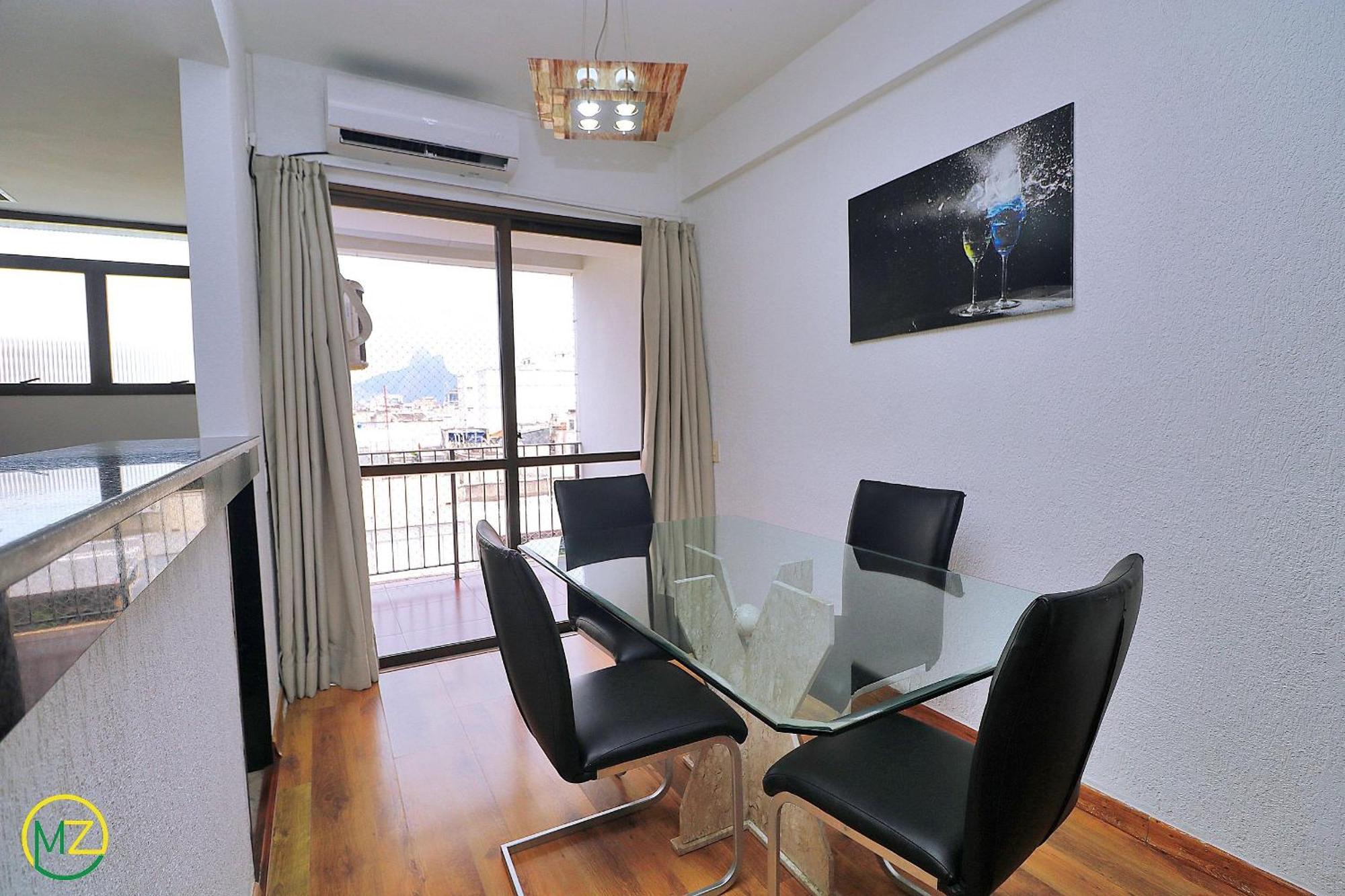 Amável Cobertura Duplex Com Piscina Particular, A 2 Minutos Da De Copacabana! *